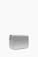 BOLSO PANTONE (PLATA) + CADENA RIZADA HOMBRO / OLIVIA MAREQUE | https://www
