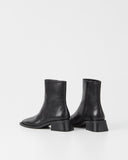 BOTIN NEGRO BLANCA / VAGABOND