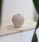 JARRÓN DONA BLANCO / MENDELEK STUDIO