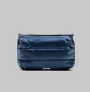 BOTTLE SACOCHE LARGE (MARINE BLUE METALLIC PUFFER) / TOPOLOGIE