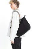 EXPLORER TOTE MEDIUM (BLACK TECH SATEEN) / TOPOLOGIE