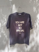 CAMISETA "YOU ARE NOT SO SPECIAL" / ISABELLE BLANCHE
