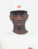 GORRA COLOR CRUDO CINCO PANELES FLOWER / OLOW