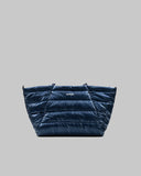 MARCHE TOTE M (MARINE BLUE METALLIC PUFFER) / TOPOLOGIE