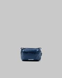 FLAT SACOCHE S (MARINE BLUE METALLIC) / TOPOLOGIE